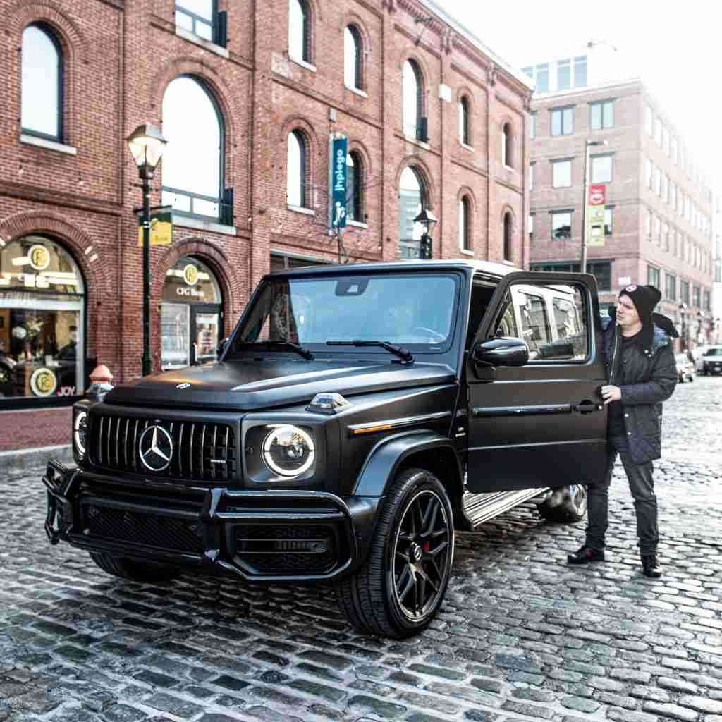 ママ友とのランチ、レクサスで行ったら「高級車イコール外車よね」とマウントされた女性　そんなママ友はベンツAクラスで……