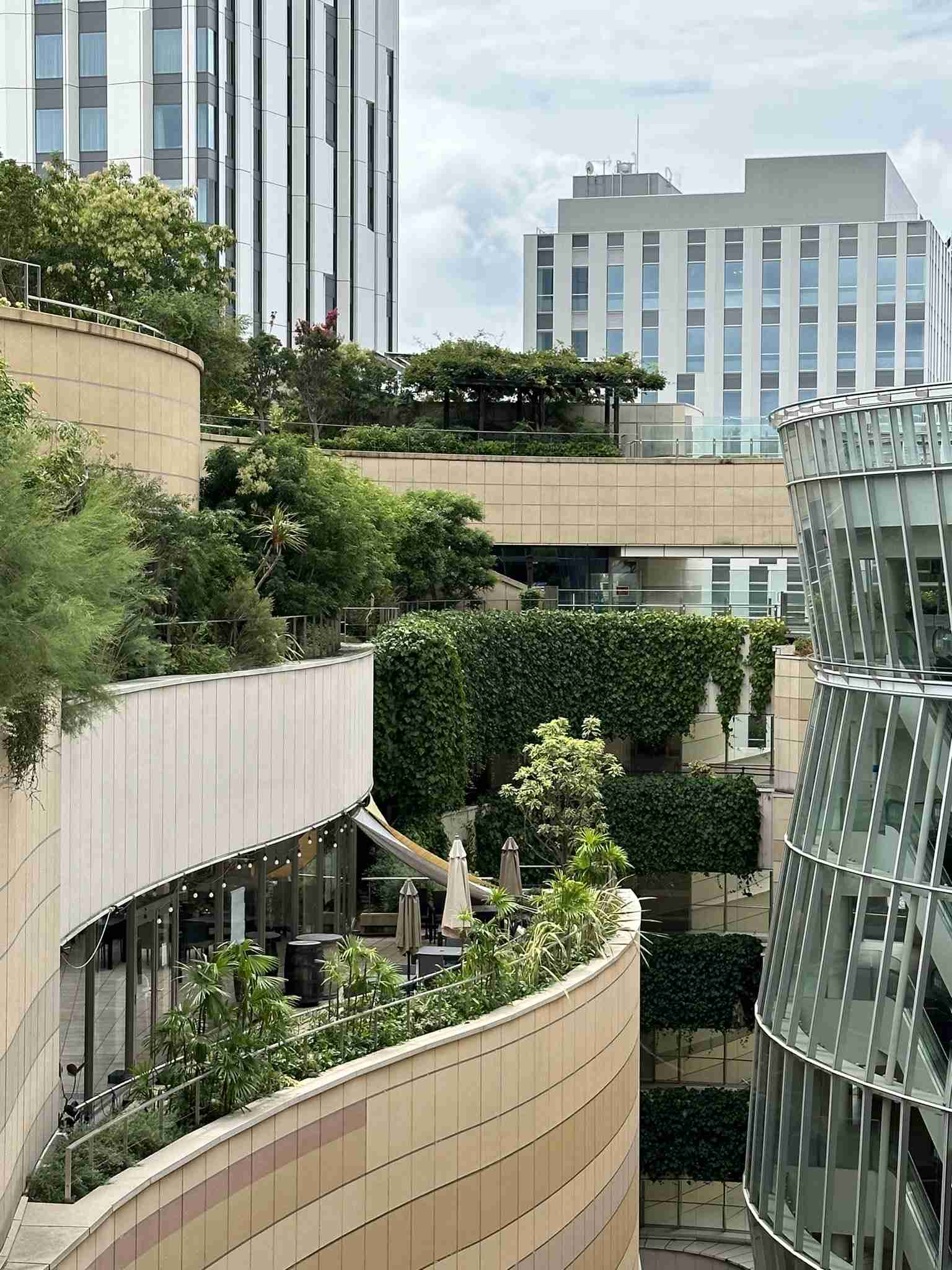 福岡と大阪、どっちが住みやすいですか？