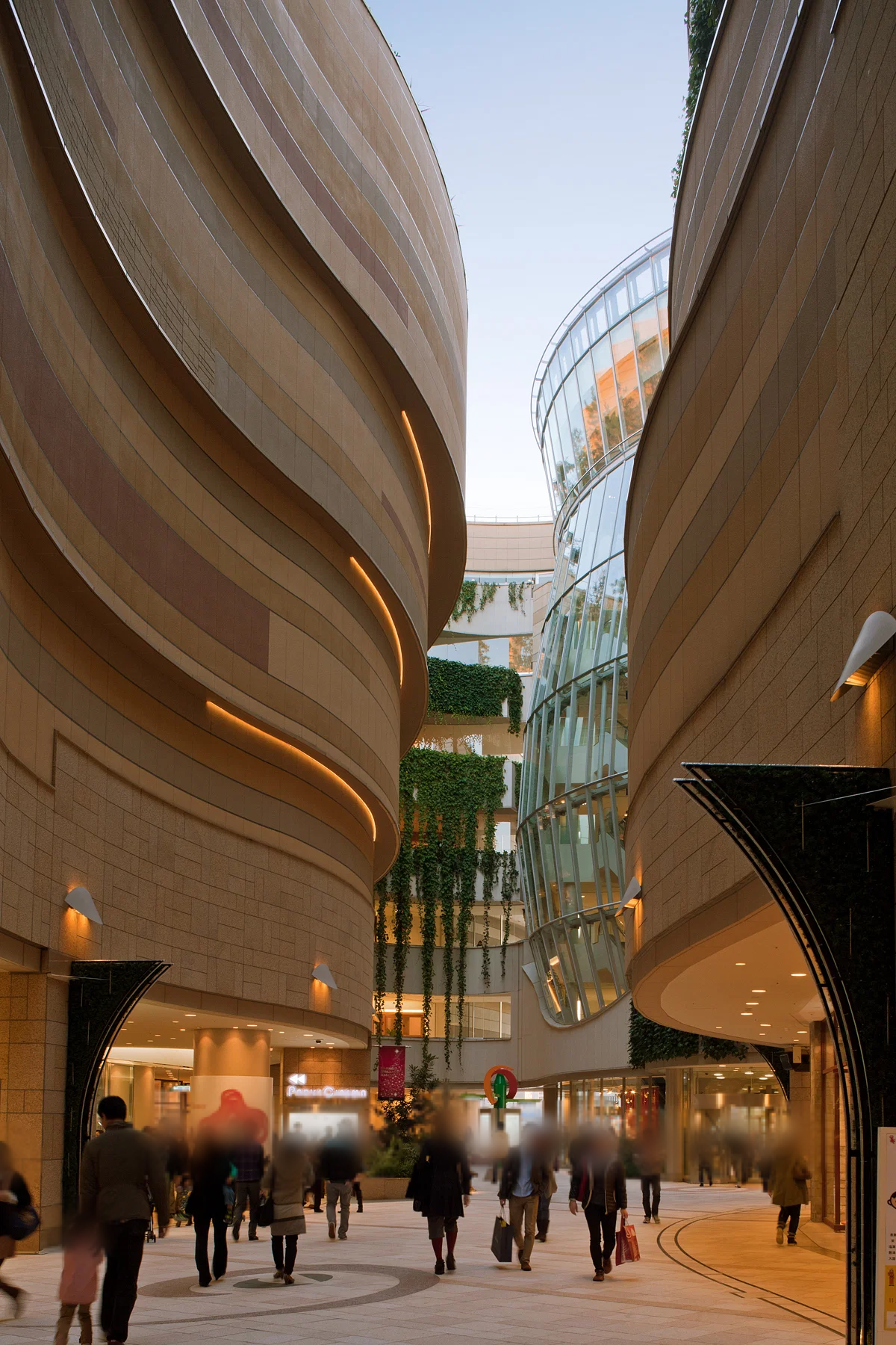 福岡と大阪、どっちが住みやすいですか？