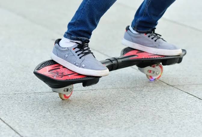 3歳の女の子が意識不明 キックボードで遊んでいた際、車にはねられる 71歳の男を現行犯逮捕 徳島県