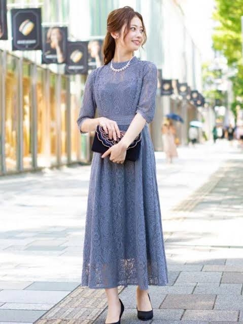 結婚式参列のドレスカラー