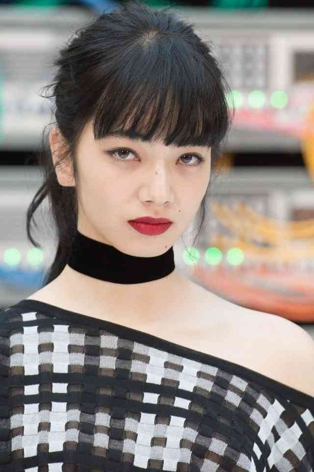 ぱっつん前髪が似合っていると思う画像