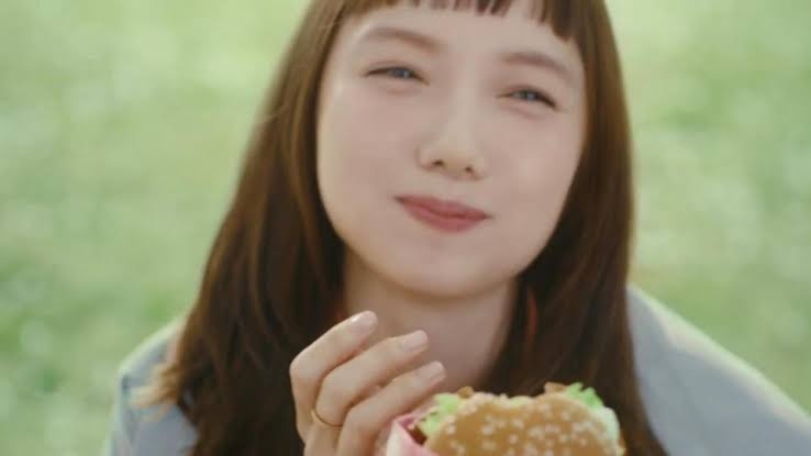 ぱっつん前髪が似合っていると思う画像