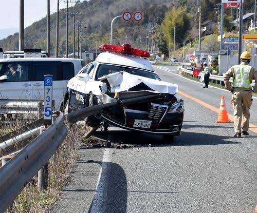「前を走るパトカー」“追い越し”て大丈夫なの？ 「やっちゃダメ」な要注意項目は!? 実際に聞いてみた