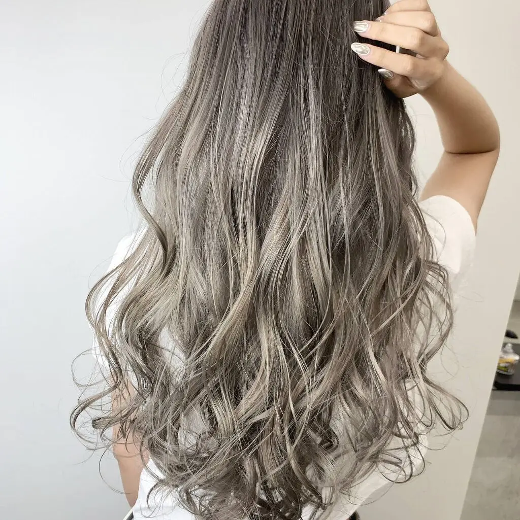 ヘアカラー何色にするか迷う人たちで提案していくトピ