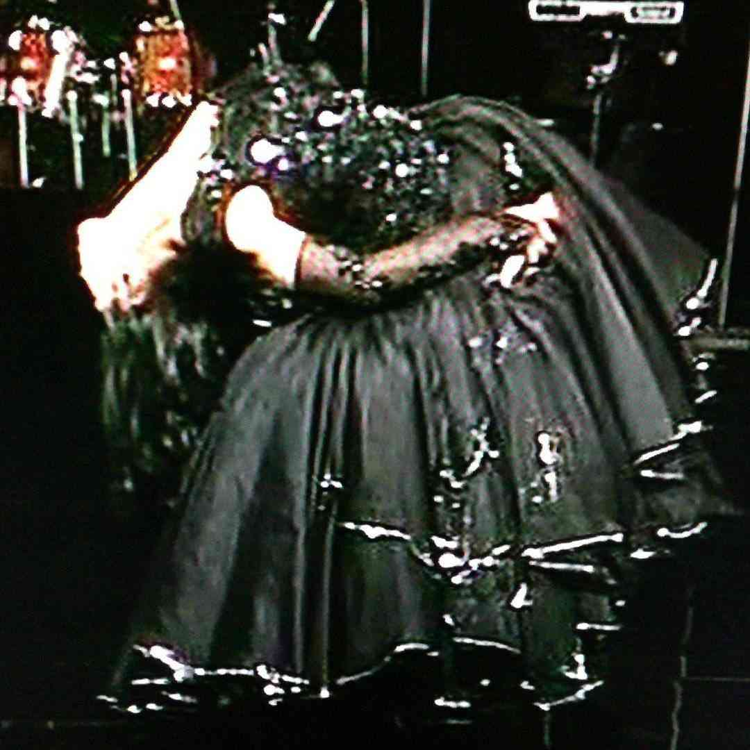 「キツ過ぎ」「ヘタクソなカラオケ」“昭和名曲ランキング”で中森明菜を熱唱のアンミカに批判続々…“紅白復帰”期待への裏返しも