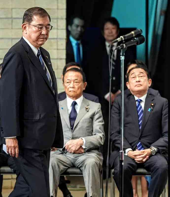 岸田文雄前首相　総辞職翌朝の「お気楽ニッコリ笑顔」のウラに、石破内閣が早期退陣なら“再登板も視野”の虎視眈々