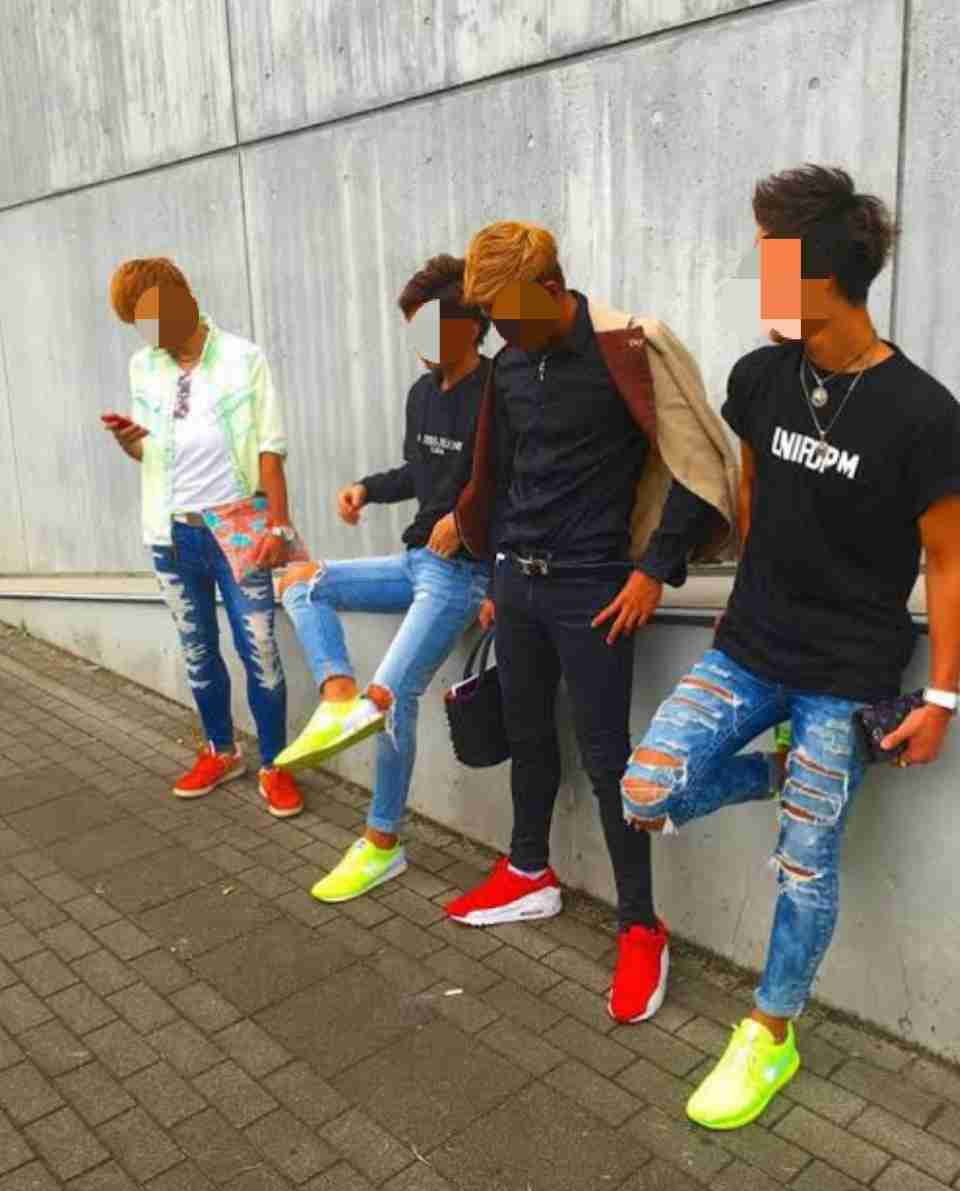 【賛否】男性の「スキニーパンツ」は女性ウケが悪い？　SNSでは厳しい指摘も「ぴちぴちで変」「イケメンに限る」