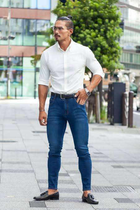 【賛否】男性の「スキニーパンツ」は女性ウケが悪い？　SNSでは厳しい指摘も「ぴちぴちで変」「イケメンに限る」