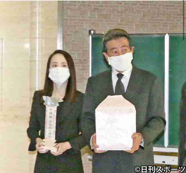 神田沙也加さん元恋人俳優・前山剛久　新YouTube一本目で“盗撮男”を熱演「いろんな意味でドン引き…」の声