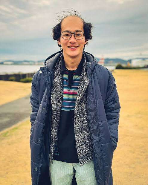 「眉毛どこいった？」野村周平、雰囲気激変ワイルドすぎる海外旅姿に反響「生き方カッコイー」の声も