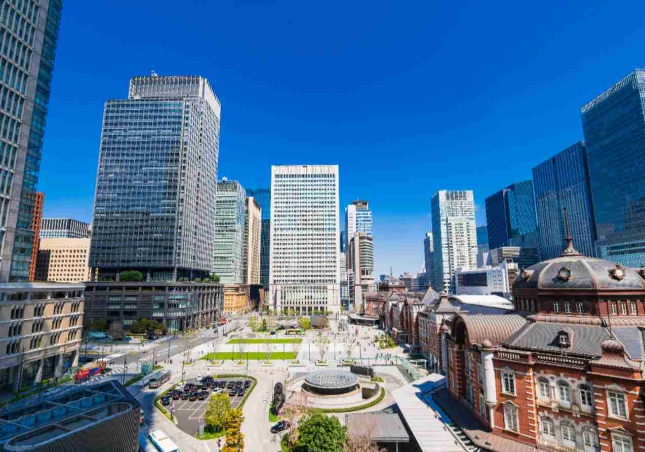 「東京駅」で列をなす花嫁たち…中国人カップルも激増中「ウェディングフォトの聖地」の実態
