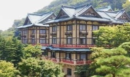 新婚旅行が国内だった人!