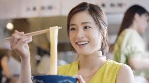 川口春奈ではま寿司は28店舗増、芦田愛菜はスズキを9年5カ月ぶり首位に…CM起用で「商品爆売れ」タレント【大手広告代理店が大調査】