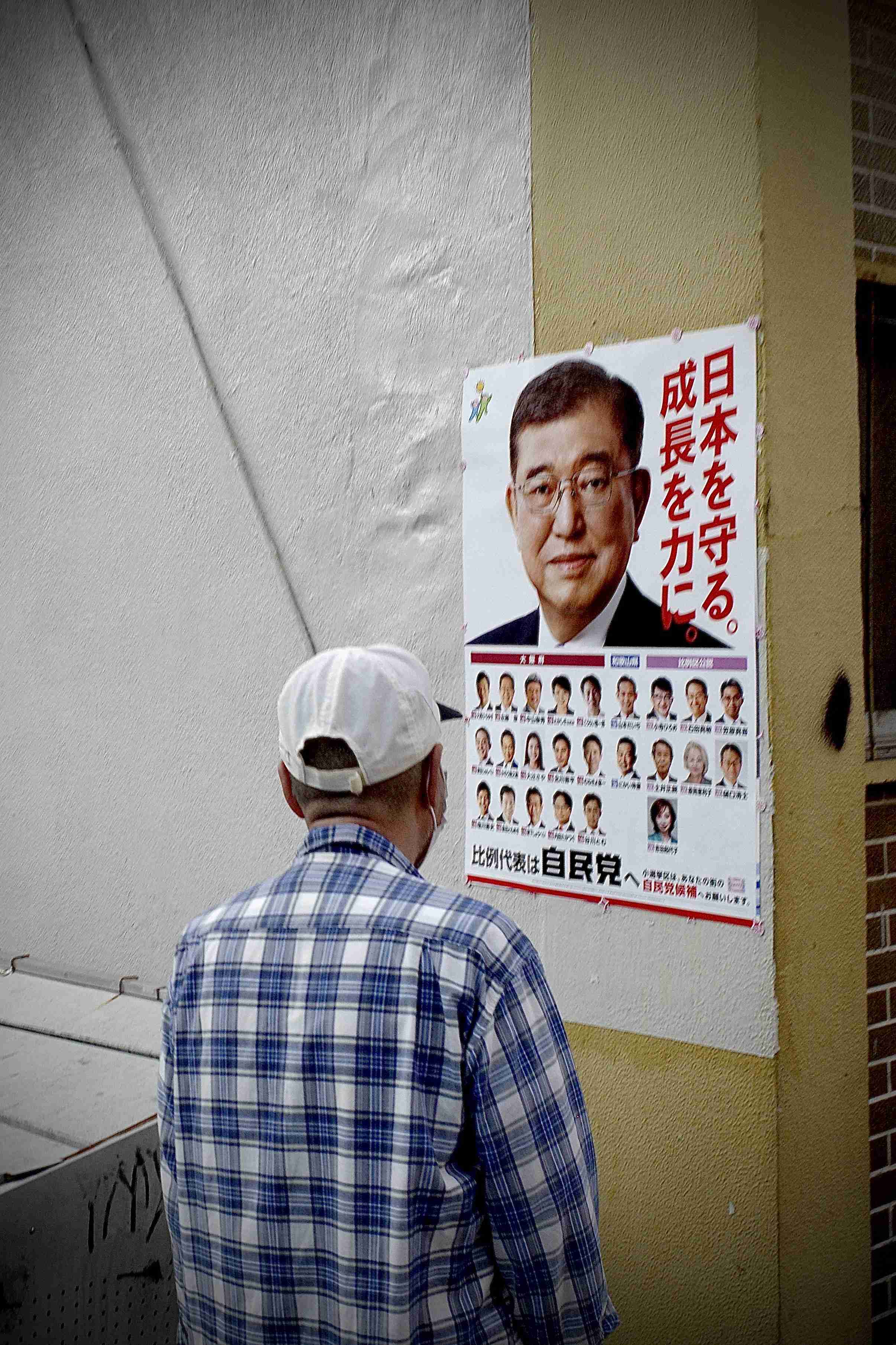 【衆院選】選挙カーに「名前ばかり連呼するな」→実は「連呼」しか許されていない!? 弁護士に聞いてみた