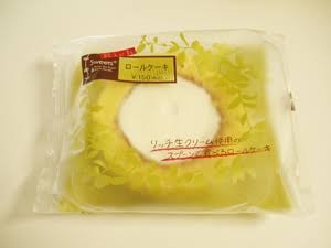 《ファミマがイートイン廃止へ》コンビニ店長が嘆く迷惑客の実態、「何も買わずに充電してスマホ動画を観続ける」「勉強机代わりに延々と居座る」