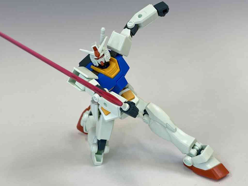 「ふざけてんの?」「原作へのリスペクトが皆無」“実物大”ガンダム、万博会場にお目見えも「謎ポーズ」にツッコミ殺到