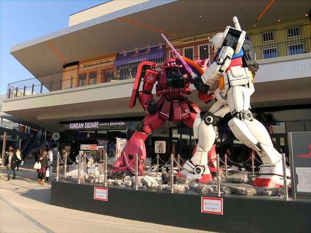 「ふざけてんの?」「原作へのリスペクトが皆無」“実物大”ガンダム、万博会場にお目見えも「謎ポーズ」にツッコミ殺到