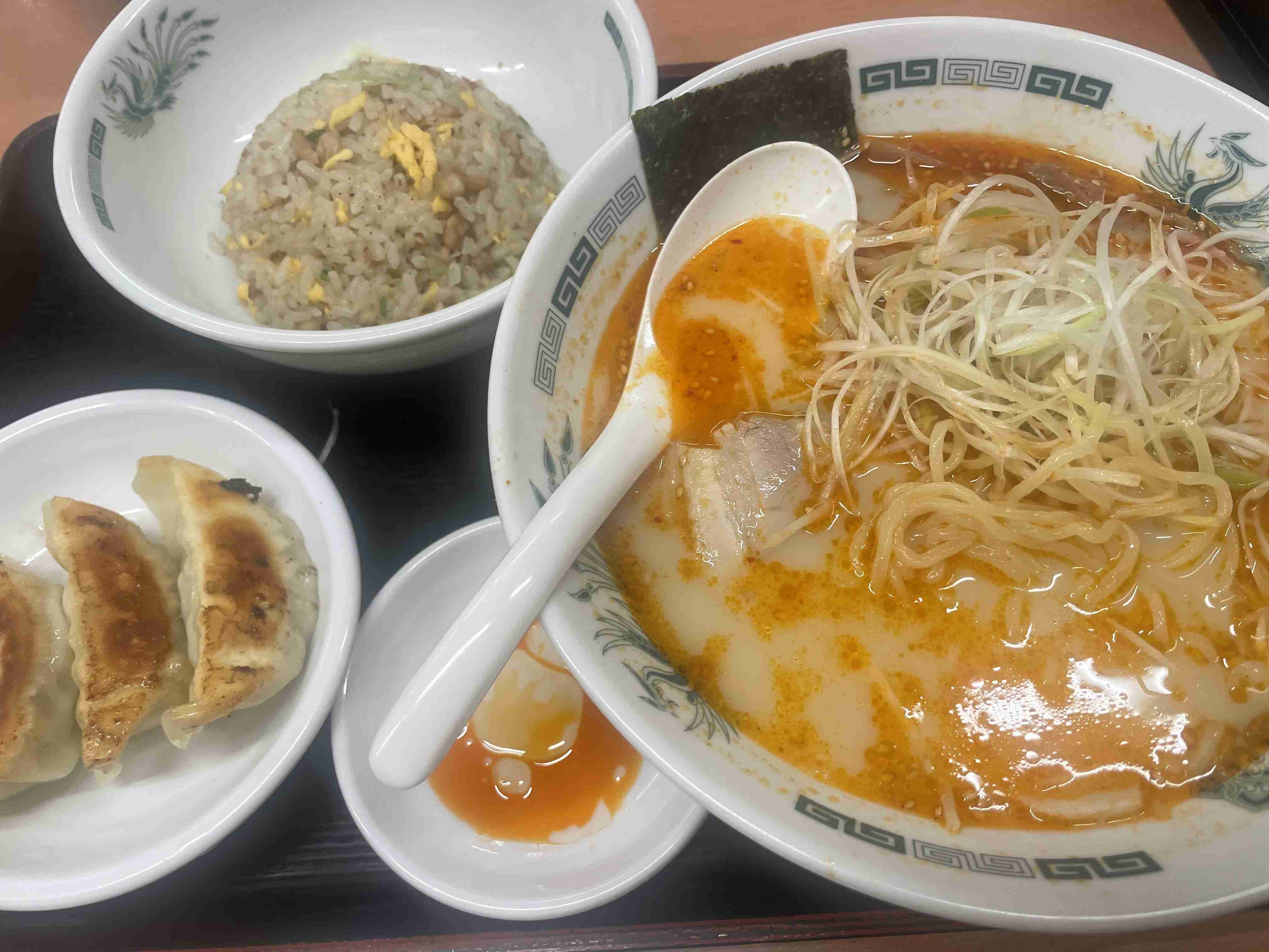 日高屋好きな人