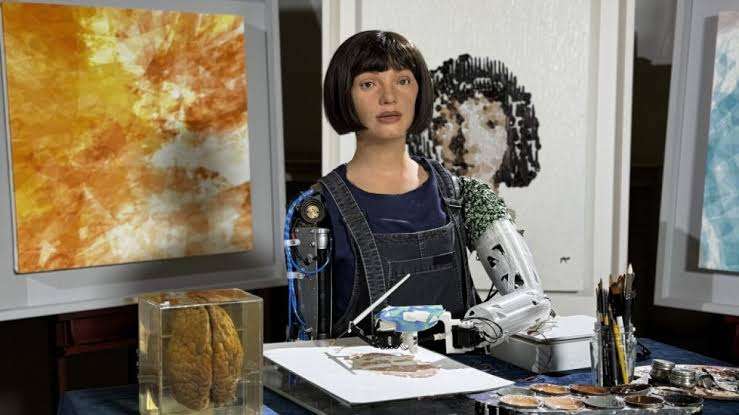 AIロボットが描いた「AIの父」の肖像画、約2億円で落札