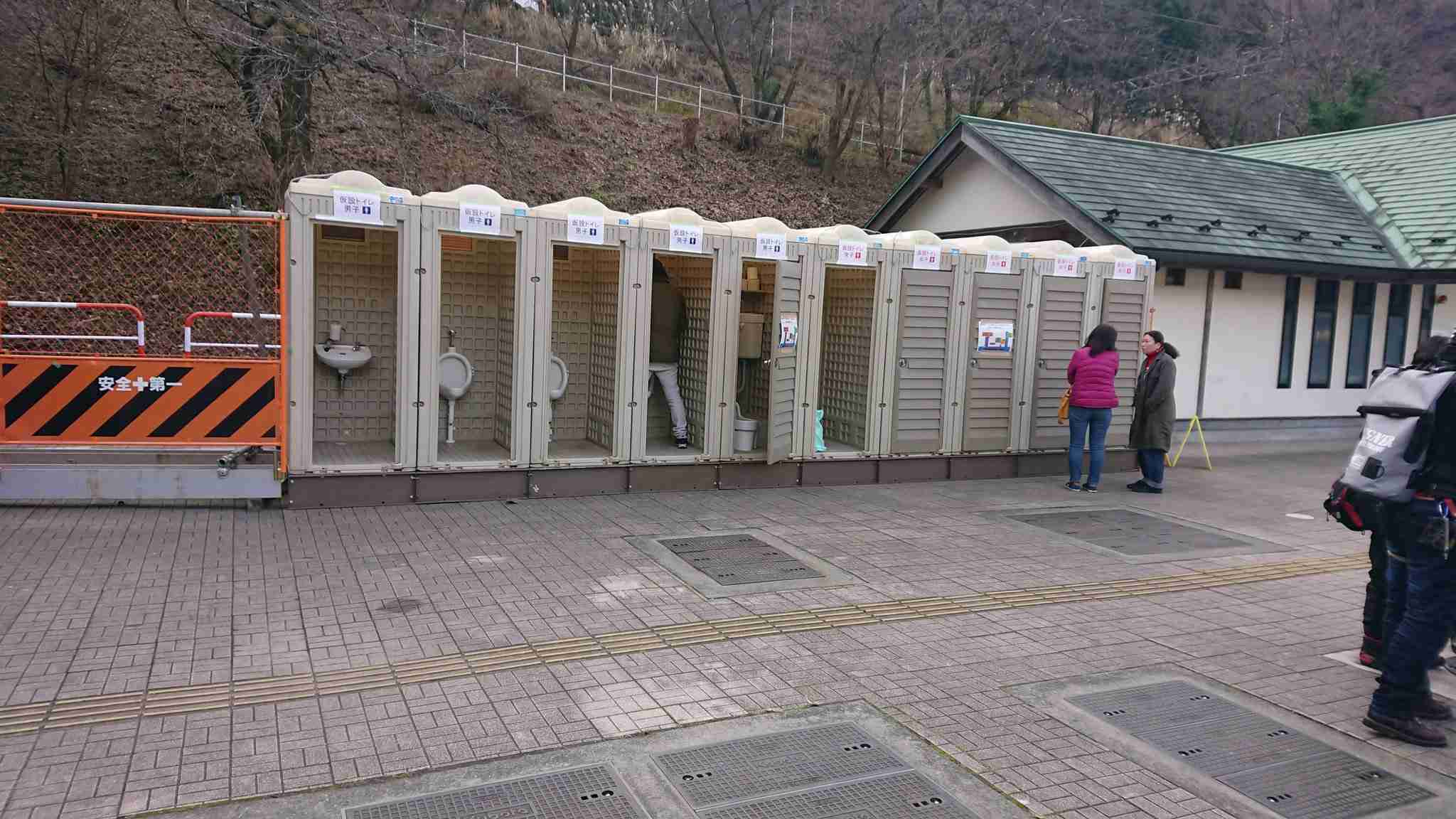新幹線の男性専用トイレに「カギついてない」高橋みなみの説明に女性陣仰天「え~っ?!」 半分透けも「ちょっと気持ち悪い」