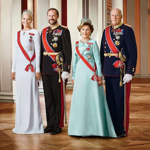 ノルウェー皇太子妃の息子、性的暴行容疑で逮捕