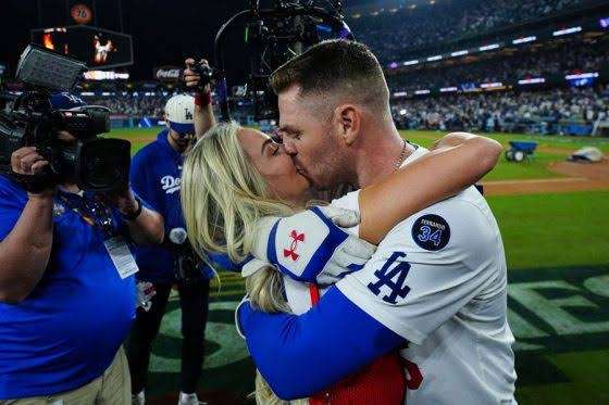大谷翔平選手・真美子さんが″理想の夫婦”1位に!「いい夫婦の日」アンケート 円満の秘訣は『会話』【ひるおび】