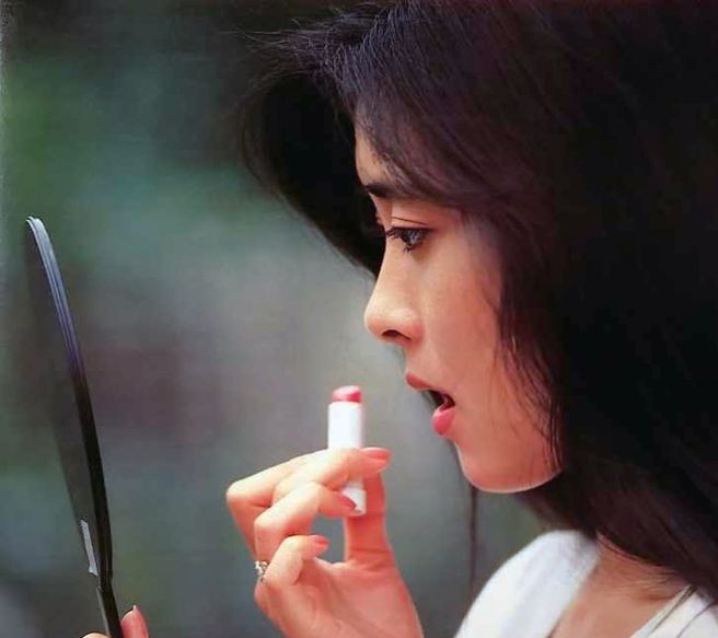 俳優 中山美穂さん死去 54歳 東京・渋谷の自宅で 警視庁