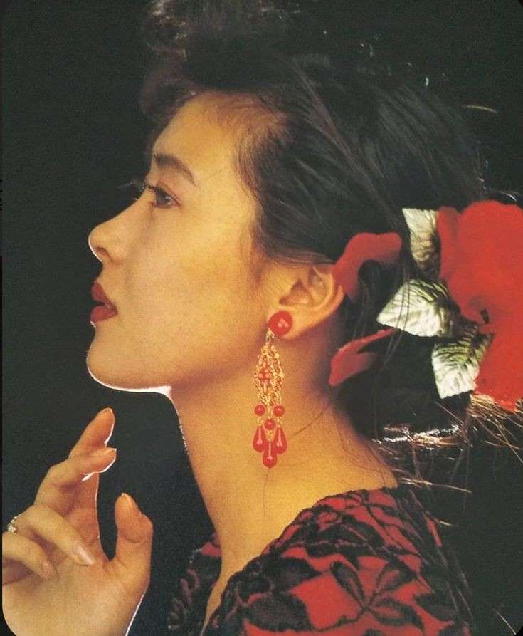 俳優 中山美穂さん死去 54歳 東京・渋谷の自宅で 警視庁