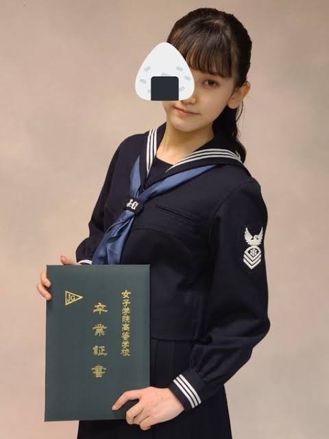 乃木坂46井上和＆池田瑛紗、バックハグ・腕組みで密着「週プレ」表紙登場