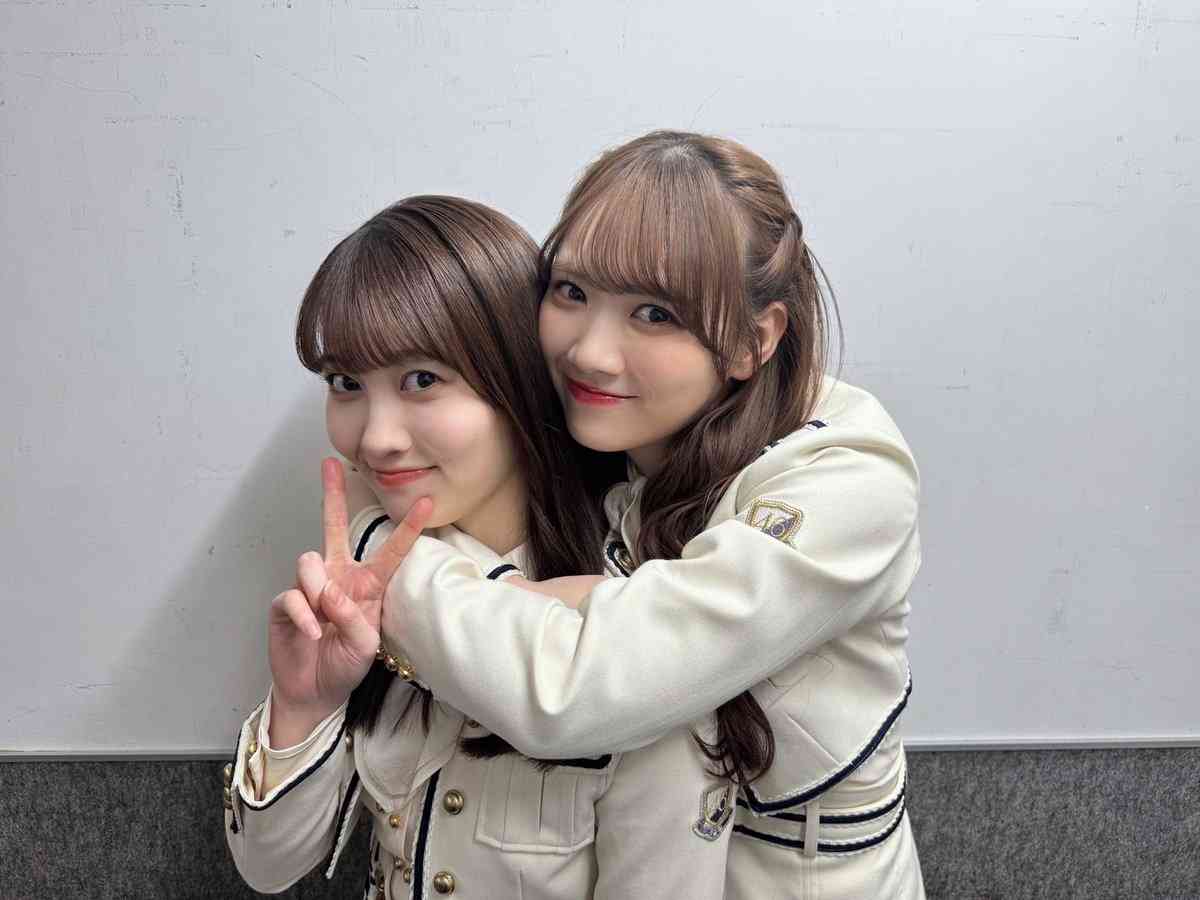 乃木坂46井上和＆池田瑛紗、バックハグ・腕組みで密着「週プレ」表紙登場
