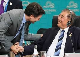 トランプ氏　カナダ首相と貿易・麻薬流入めぐり会談