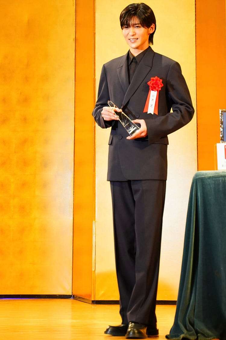 目黒蓮「これはやりすぎ」『それスノ』ロケ先で“使用済1000円札”展示がネットで物議も、店主が明かした心温まる真相