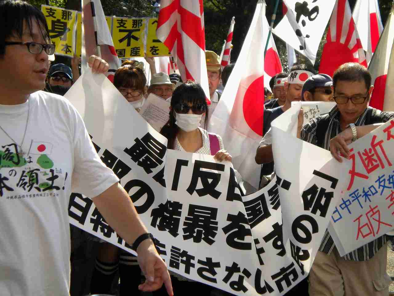 中国人の短期滞在ビザ発給要件を緩和へ 外務省