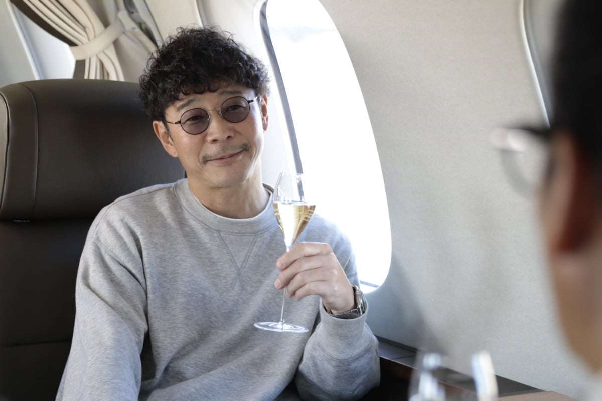 前澤友作氏、ドラマ初出演で唐沢寿明と共演 自身のプライベートジェット&超高級車とともに登場「まあまあやれましたよ(笑)」