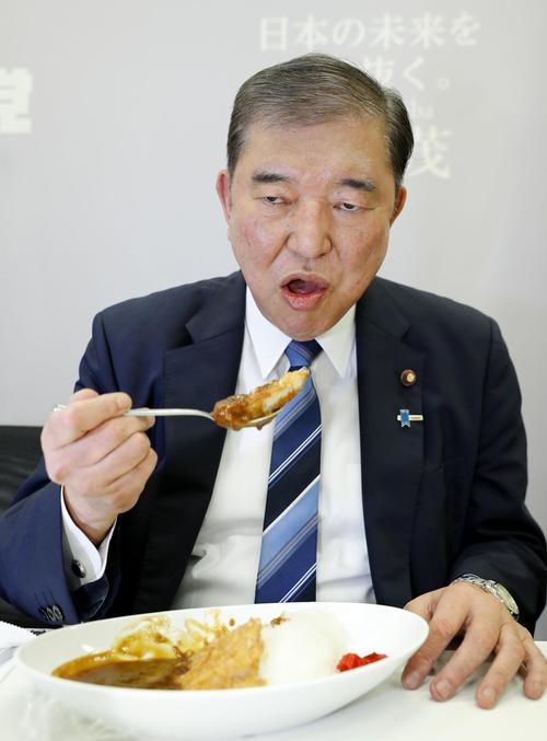石破首相「結論先延ばししない」 選択的夫婦別姓導入で答弁