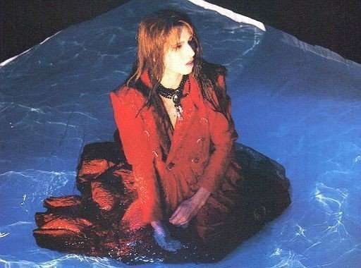 YOSHIKI「鬱になって医者に行きました」ロス山火事で精神的不調「もっと強くならないと」