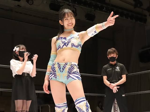 コスチュームを着た女子プロ選手の前で「水着の女性見れる」 女子プロレス団体「スターダム」親会社の社長発言に批判殺到