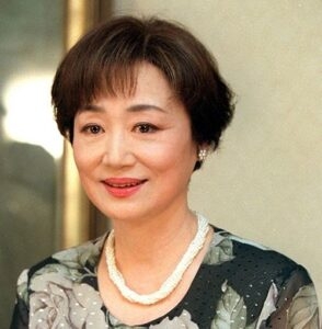 香川照之「この能書き男！」メディア露出増加のウラに31歳年下妻の“ドS叱咤”