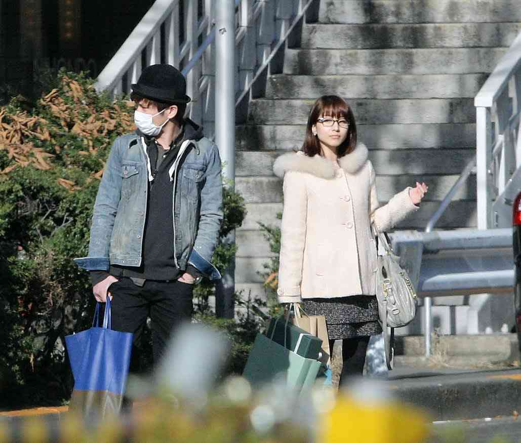 藤森慎吾、妻&娘公開の華やか家族ショット 「もう美人ちゃん」「奥さま小柄で可愛すぎる」の声
