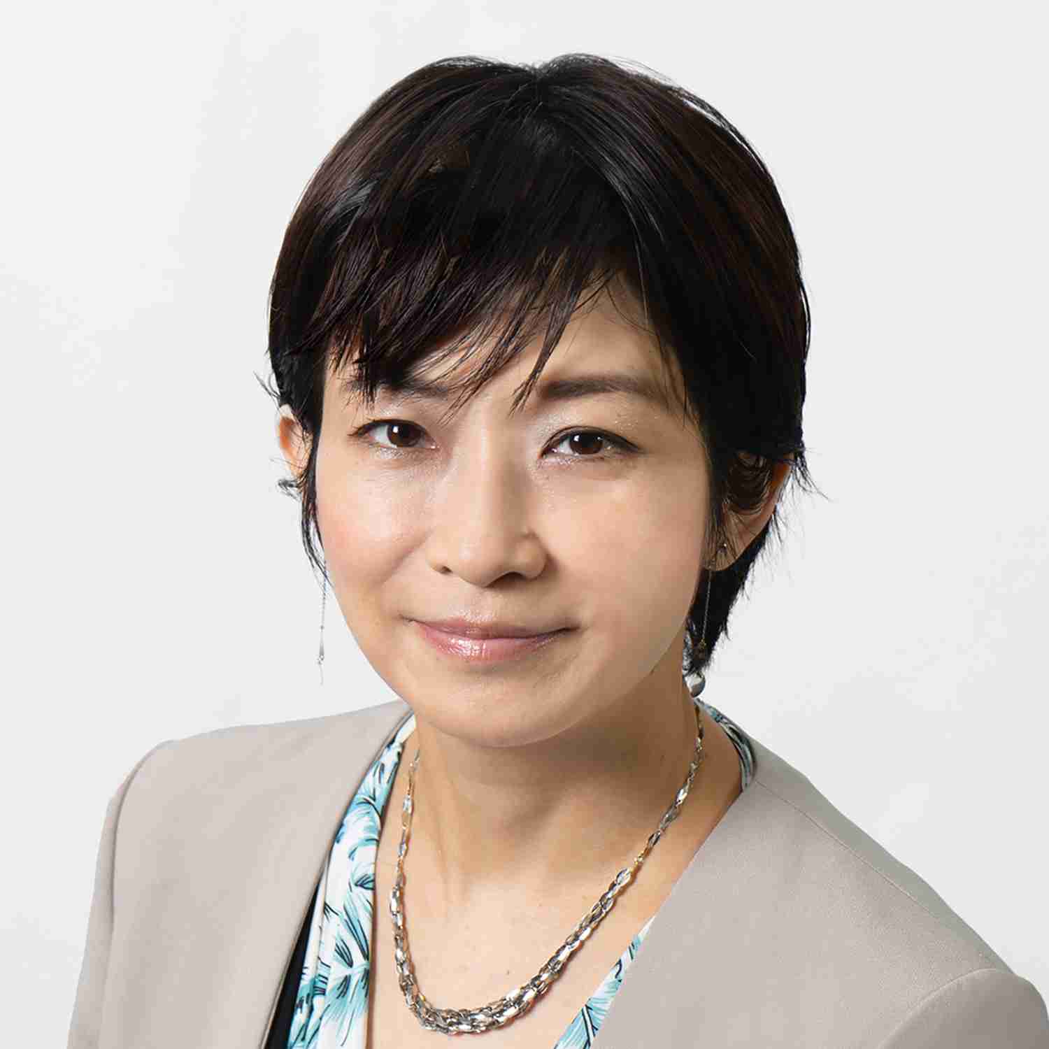フジ報道局編集長、会見は「フジも悪いけどジャーナリストにも何らかの問題ある」質疑1問目から大荒れ 質問で文春報道の女性アナの実名→司会者が制止「個人特定につながる」 質問できないと抗議も