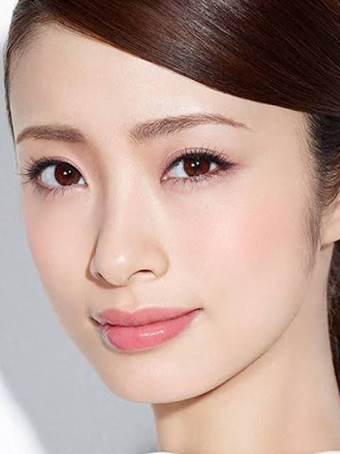 女優の良さをぶち壊してるヘアメイクスタイルの画像 Part4