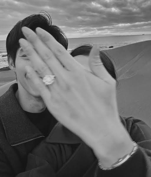 山賀琴子、夫と「それぞれの道を歩むこととなりました」と報告 2024年4月に結婚発表