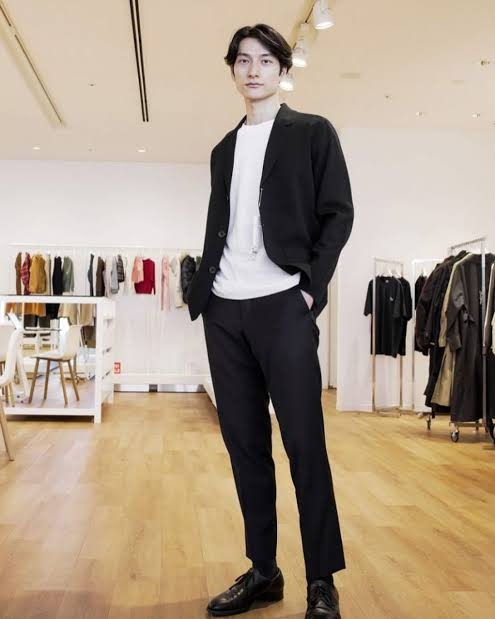 山賀琴子、夫と「それぞれの道を歩むこととなりました」と報告 2024年4月に結婚発表