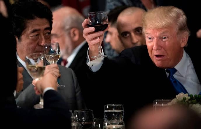 トランプ氏、7億円で米永住権が獲得できるゴールドカード販売　ロシアへの販売を問われ「オリガルヒはとてもいい人」