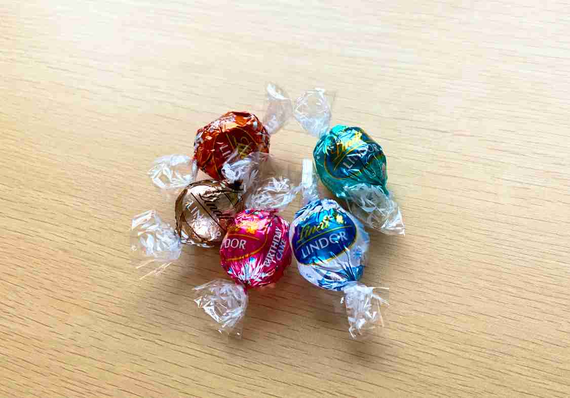 今食べているお菓子を見せて下さい!