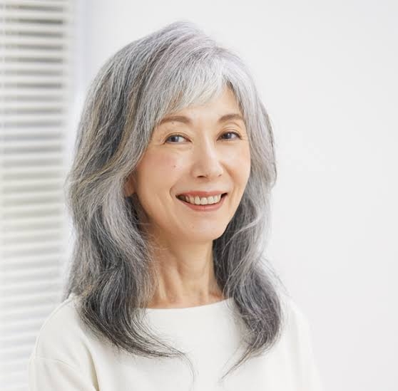 グレイヘア移行中の人