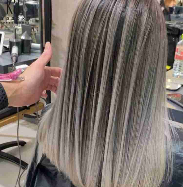 グレイヘア移行中の人