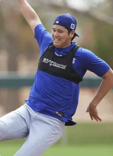 「佐々木朗希の才能は狂気の沙汰だ」MLBが震撼した“令和の怪物”のOP戦初登板。最速160キロの鮮烈デビューに衝撃「えげつないだろ…」