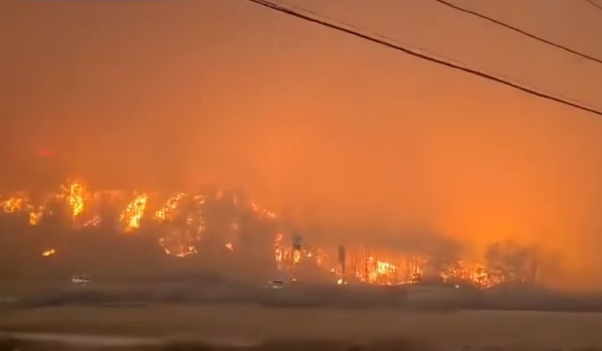 山火事の原因　警察「まだわからず」の一方… SNSで根拠ない情報広がる